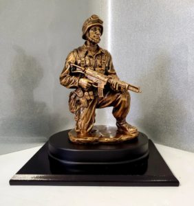 Kneeling Soldier Trophy